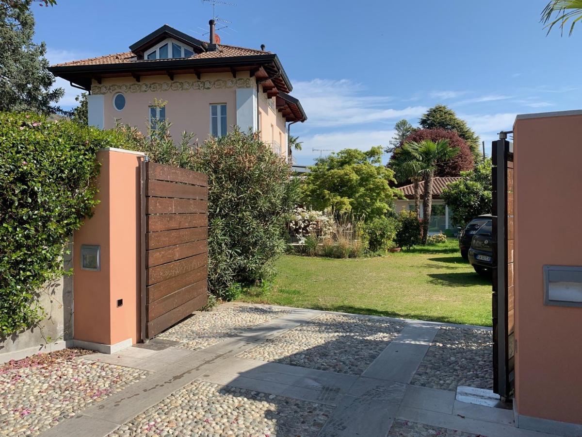 Casabella-Lago Maggiore Lesa Buitenkant foto
